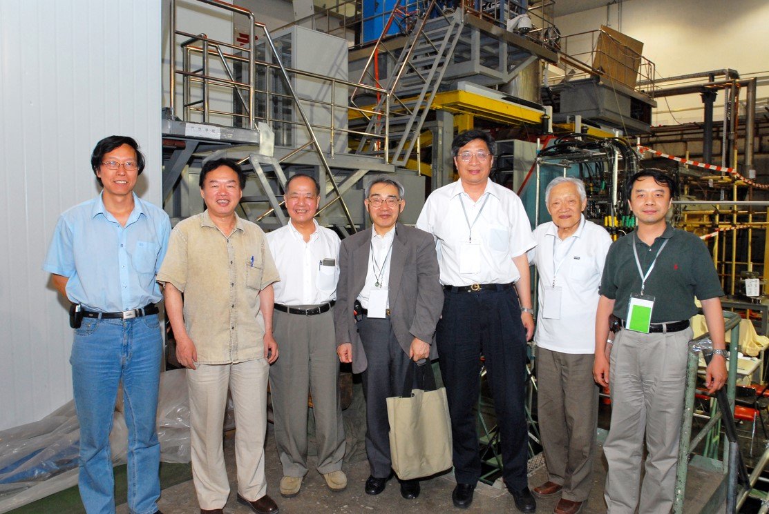 BEPCII三台超导磁体联合励磁成功
